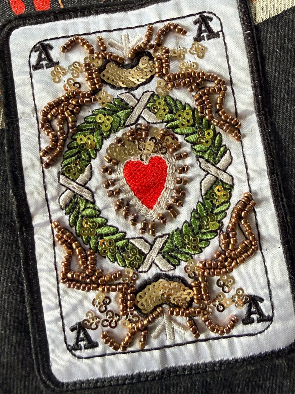 Akira RARE Queen Of Hearts Printed & Embellished Denim Jeans Pants Size 33/17 - Picture 15 of 15